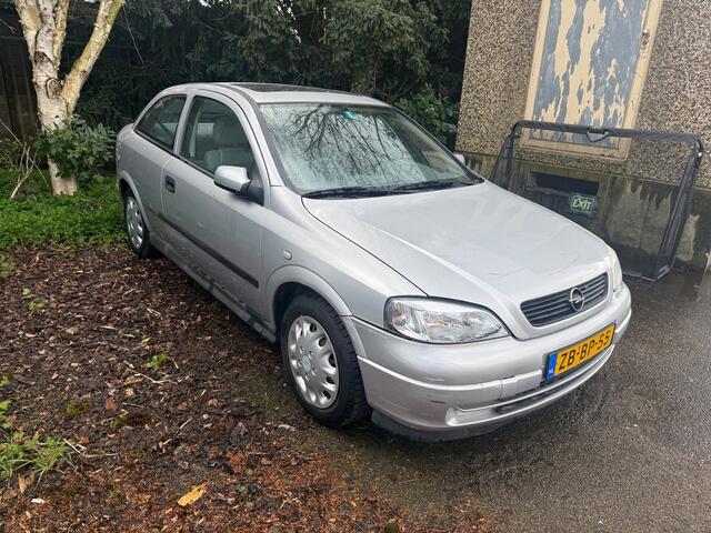 Opel Astra 1.6 Sport met 83000 km koppeling moet worden vervangen