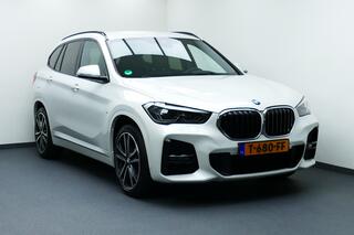 BMW X1 sDrive18i High Executive. Camera, Leer, StoelVerw, Full Led, Elek A Klep, 19