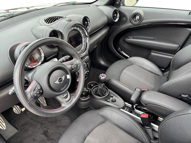 Mini Countryman 1.6 John Cooper Works ALL4 Chili | Pano-dak | Navigatie | 18 Inch | Sportstoelen | Stoel- voorruitverw. |