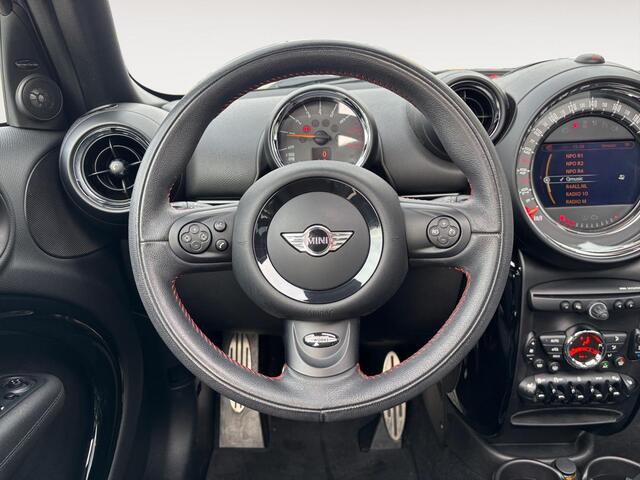 Mini Countryman 1.6 John Cooper Works ALL4 Chili | Pano-dak | Navigatie | 18 Inch | Sportstoelen | Stoel- voorruitverw. |