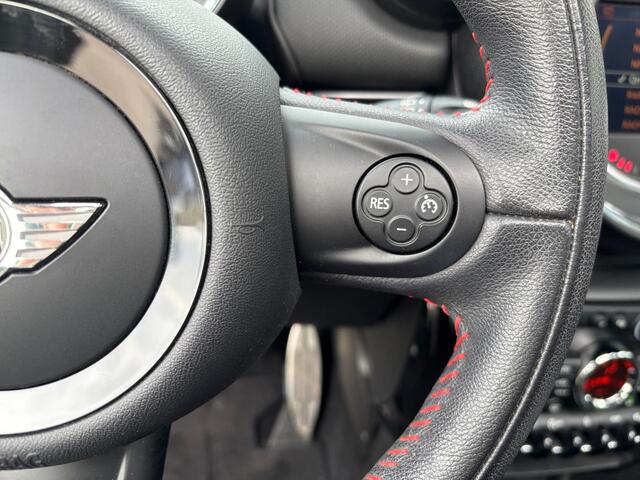 Mini Countryman 1.6 John Cooper Works ALL4 Chili | Pano-dak | Navigatie | 18 Inch | Sportstoelen | Stoel- voorruitverw. |