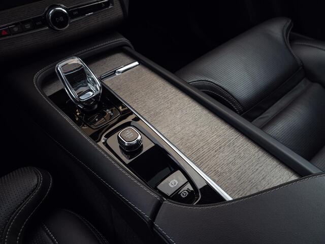 Volvo XC90 2.0 T8 Recharge AWD Ultimate Dark|Panorama |Trekhaak|Massage|Harman Kardon