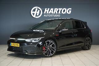 VOLKSWAGEN GOLF 2.0 TSI GTI Clubsport 300PK + PANORAMADAK / STUURVERWARMING / 19