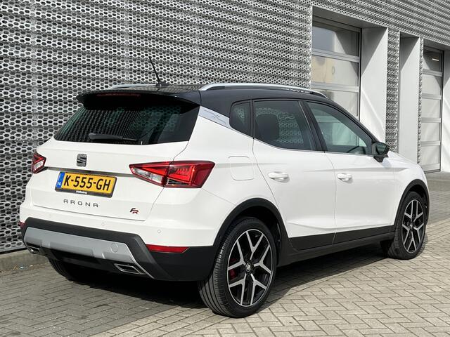 Seat Arona 1.0 TSI FR / Digitaal dashboard / Navigatie / App connect / Camera / Parkeersensoren V+A /
