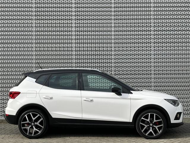 Seat Arona 1.0 TSI FR / Digitaal dashboard / Navigatie / App connect / Camera / Parkeersensoren V+A /