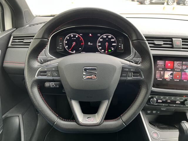 Seat Arona 1.0 TSI FR / Digitaal dashboard / Navigatie / App connect / Camera / Parkeersensoren V+A /