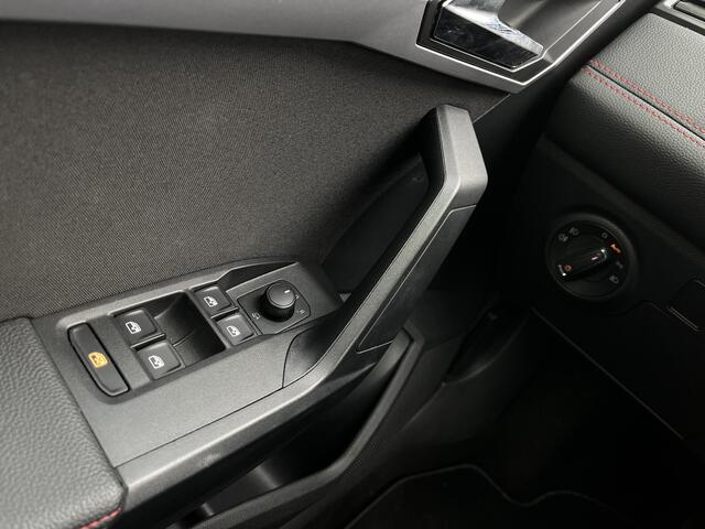 Seat Arona 1.0 TSI FR / Digitaal dashboard / Navigatie / App connect / Camera / Parkeersensoren V+A /