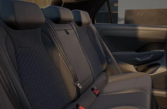 Volkswagen T-ROC 1.5 eTsi R-Line First Edition Profiteer ook van � 4.000 inruilpremie