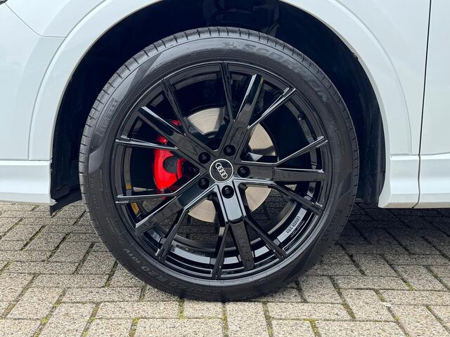 Audi Q3 35 TFSI S Line Edition  Panorama  Trekhaak  Stoelverwarming  Camera 