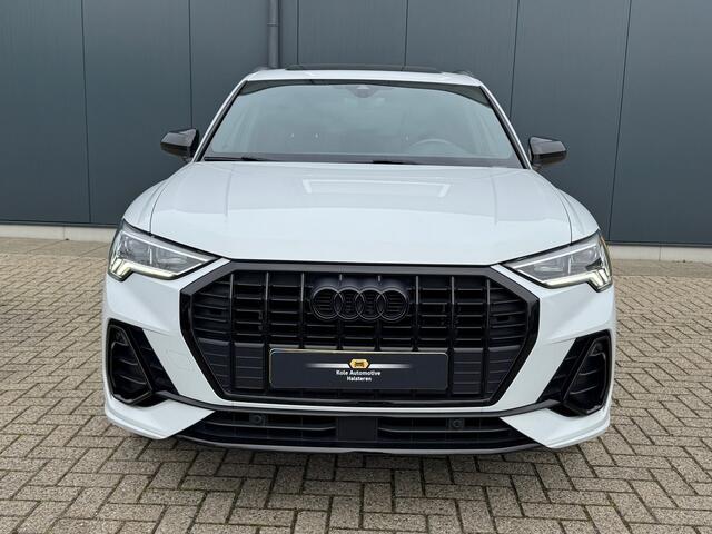 Audi Q3 35 TFSI S Line Edition  Panorama  Trekhaak  Stoelverwarming  Camera 
