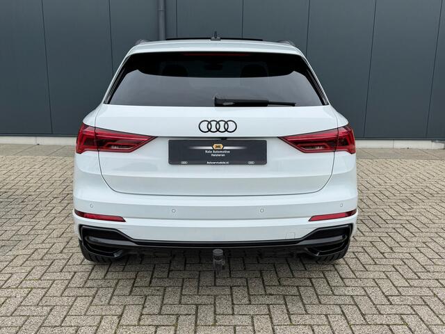 Audi Q3 35 TFSI S Line Edition  Panorama  Trekhaak  Stoelverwarming  Camera 