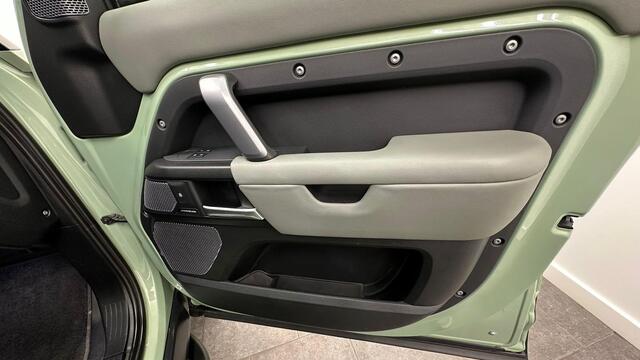 Land Rover Defender 110 3.0i MHEV P400 110 75th Limited URBAN Edition 1 of 1000 World Wide.