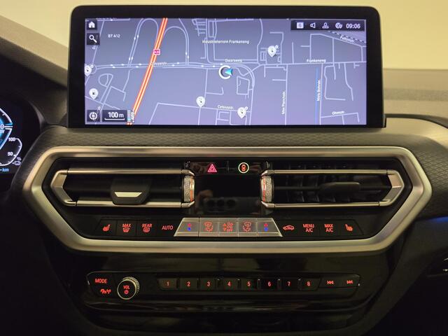 BMW X3 xDrive30e M-sport | Panoramadak | Laser Light | Leer | Head-up | Open dak |