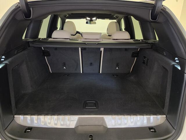 BMW X3 xDrive30e M-sport | Panoramadak | Laser Light | Leer | Head-up | Open dak |