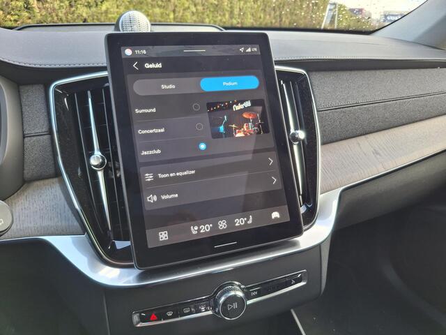 Volvo XC90 T8 Plug-in hybrid AWD Ultra Dark | Luchtvering | Bowers & Wilkins | Nappaleder met ventilatie & massage | Full Option |