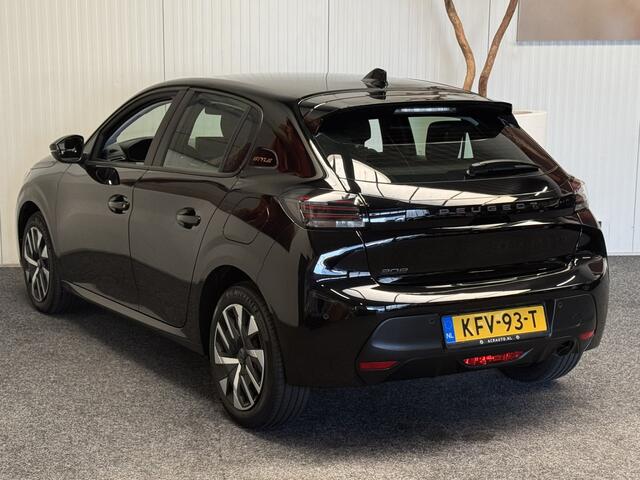 Peugeot 208 1.2 STYLE 100PK MODEL 2025 NAVIGATIE CRUISE CONTROL APPLE CARPLAY/ANDROID AIRCO BLUETOOTH TELEFOON RIJSTROOKSENSOREN PDC ZEER MOOI 