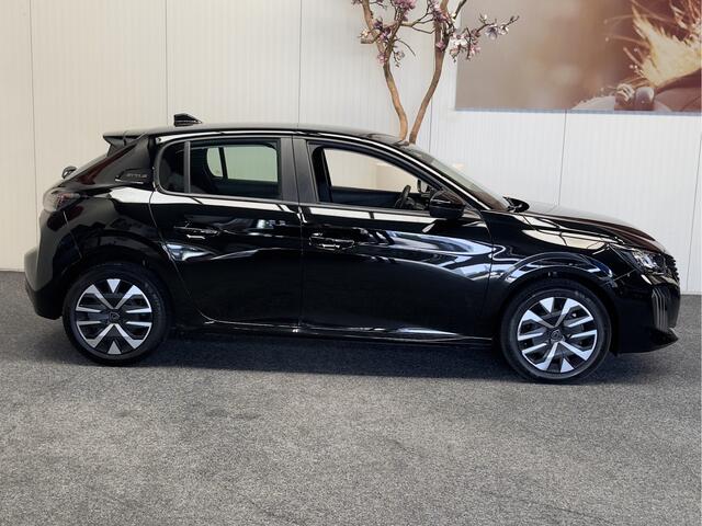 Peugeot 208 1.2 STYLE 100PK MODEL 2025 NAVIGATIE CRUISE CONTROL APPLE CARPLAY/ANDROID AIRCO BLUETOOTH TELEFOON RIJSTROOKSENSOREN PDC ZEER MOOI 