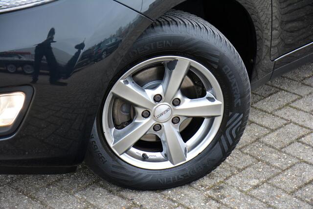 KIA Venga 1.4 CVVT Seven  Airco  Navi  Camera  Cruise  Trekhaak  Goed onderhouden  Nette auto