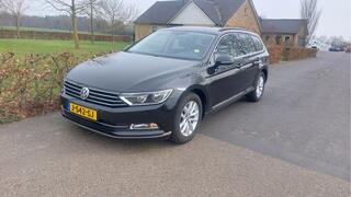 VOLKSWAGEN PASSAT Variant 1.6 TDI Comfortline CLIMA/NAVI BJ 2016