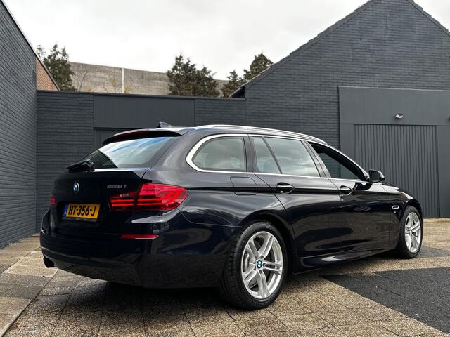 BMW 5-Serie Touring 528i High Executive | 1e Eigenaar | Digital Dash.| 360-camera | NAP