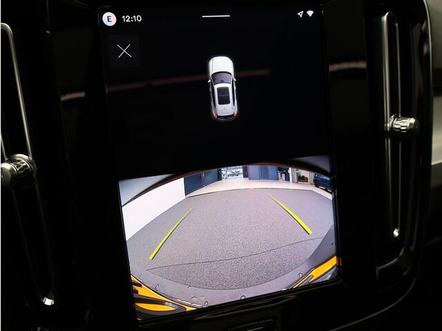 Volvo XC40 2.0 B4 Plus Dark / Panoramadak / Nubuck Bekleding / Harman Kardon / Elektrische Stoelen / BLIS / Stoel+Stuurverwarming /