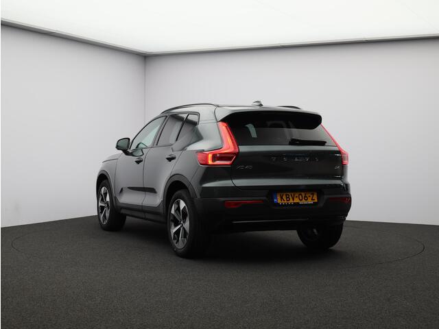 Volvo XC40 2.0 B4 Plus Dark / Panoramadak / Nubuck Bekleding / Harman Kardon / Elektrische Stoelen / BLIS / Stoel+Stuurverwarming /