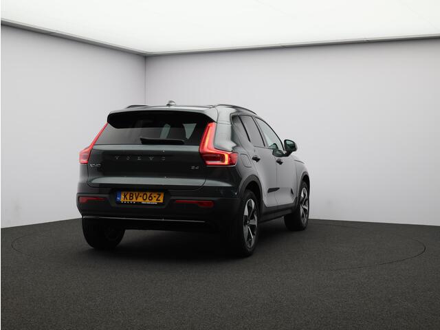 Volvo XC40 2.0 B4 Plus Dark / Panoramadak / Nubuck Bekleding / Harman Kardon / Elektrische Stoelen / BLIS / Stoel+Stuurverwarming /