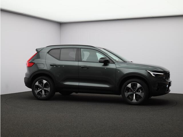 Volvo XC40 2.0 B4 Plus Dark / Panoramadak / Nubuck Bekleding / Harman Kardon / Elektrische Stoelen / BLIS / Stoel+Stuurverwarming /