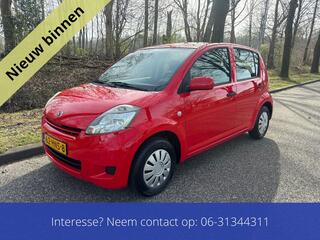 DAIHATSU SIRION 2 1.0-12V Trend Goed onderhouden