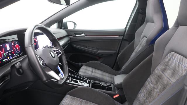 Volkswagen Golf GTE 1.4 TSI DSG 245pk eHybrid | Panorama | Matrix-LED | Camera
