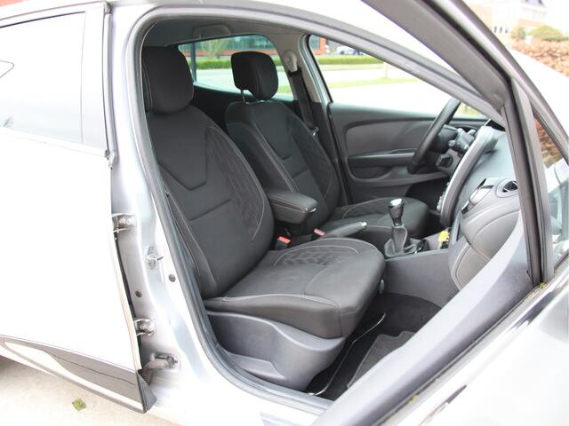 Renault Clio 0.9 TCe Limited Carplay, PDC, DAB+, NL auto  Lente actie