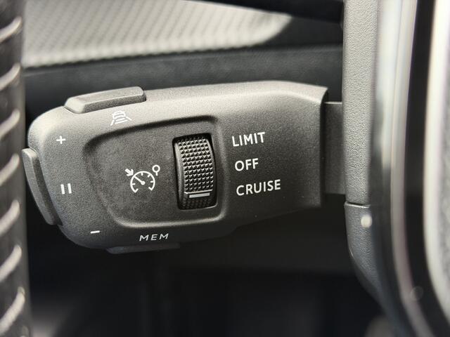Peugeot 2008 100pk Allure Pack 360gr Camera - Keyless Entry - Adaptieve Cruise Controle - LED - Parkeersensoren V+A - Automatische Airco - 3D Cockpit - Naviga