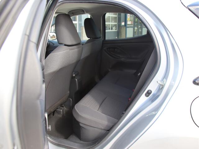 Toyota Yaris 1.5 Hybrid Active Clima, Carplay-Camera, Cruise, NL Auto Lente actie