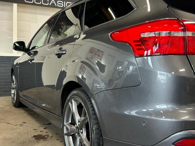 Ford Focus Wagon 1.0 ST-Line DISTR. VV