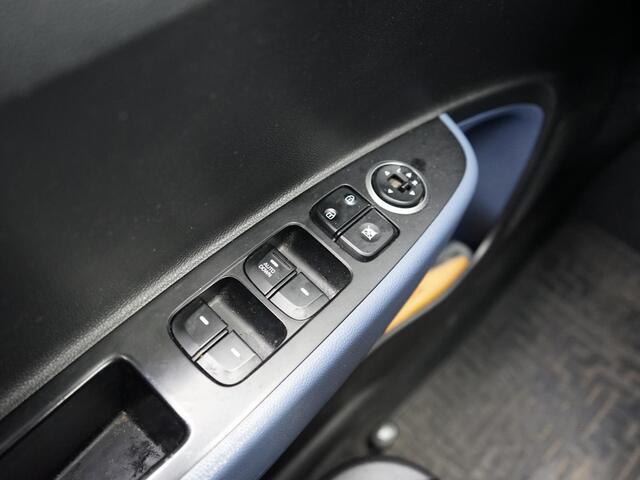 Hyundai I 10 1.0i i-Motion Comfort Climate control / Cruise control / airco / Orig. NL / Radio CD