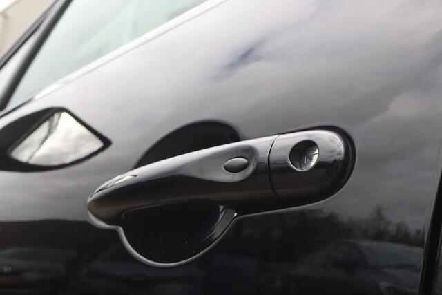 Renault Clio 0.9 TCe Limited NL. Auto Airco I Cruise I Tel. Bluetooth