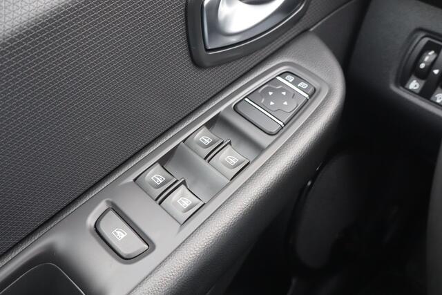 Renault Clio 0.9 TCe Limited NL. Auto Airco I Cruise I Tel. Bluetooth