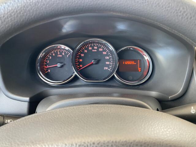 Dacia Sandero 0.9 TCe Laur�ate,Navigatie,Airco,Elektrischpakket,Trekhaak,Bleutooth,Radio Cd/Mp-3 Speler,15 Inch Lmv