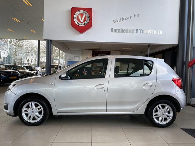 Dacia Sandero 0.9 TCe Laur�ate,Navigatie,Airco,Elektrischpakket,Trekhaak,Bleutooth,Radio Cd/Mp-3 Speler,15 Inch Lmv