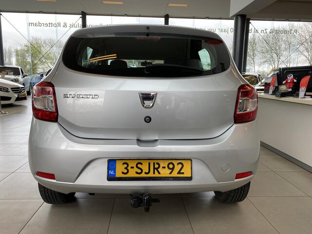 Dacia Sandero 0.9 TCe Laur�ate,Navigatie,Airco,Elektrischpakket,Trekhaak,Bleutooth,Radio Cd/Mp-3 Speler,15 Inch Lmv