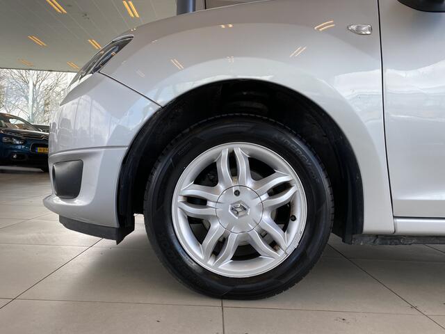 Dacia Sandero 0.9 TCe Laur�ate,Navigatie,Airco,Elektrischpakket,Trekhaak,Bleutooth,Radio Cd/Mp-3 Speler,15 Inch Lmv