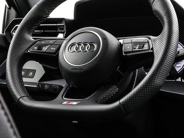 Audi A3 SPORTBACK 45 TFSIe 272pk S-tronic S edition Competition � Camera � Sonos Audio � Elektrische stoelverstelling � Keyless  � Stoelverwarming � Afneem