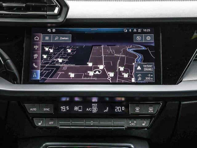 Audi A3 SPORTBACK 45 TFSIe 272pk S-tronic S edition Competition � Camera � Sonos Audio � Elektrische stoelverstelling � Keyless  � Stoelverwarming � Afneem