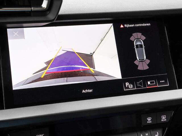 Audi A3 SPORTBACK 45 TFSIe 272pk S-tronic S edition Competition � Camera � Sonos Audio � Elektrische stoelverstelling � Keyless  � Stoelverwarming � Afneem