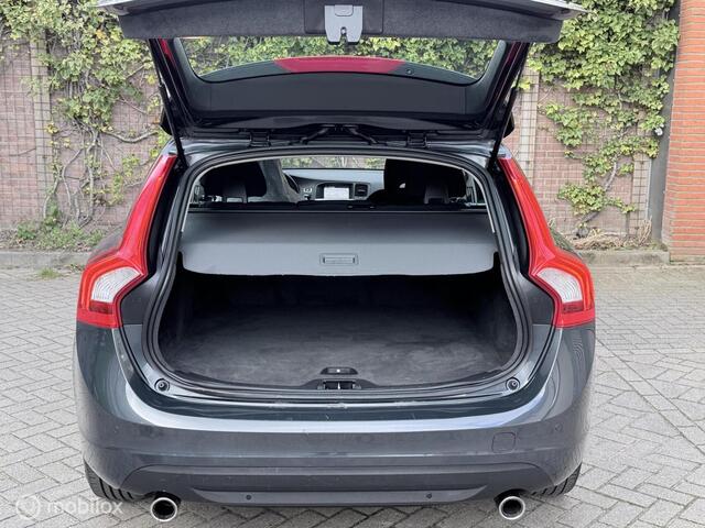 Volvo V60 1.6 T3 Kinetic NAP Automaat Navi Cruise Clima
