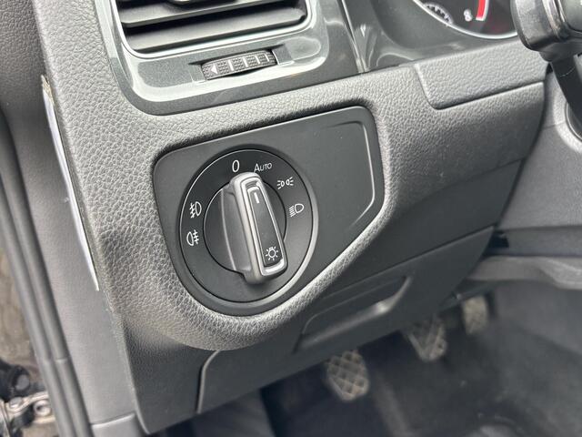 Volkswagen Golf 1.0 TSI Comfortline Business | Navi | Carplay | Adaptive Cruise