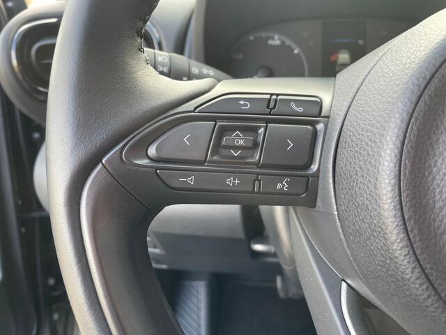 Mazda 2 Hybrid 1.5 Centre-line