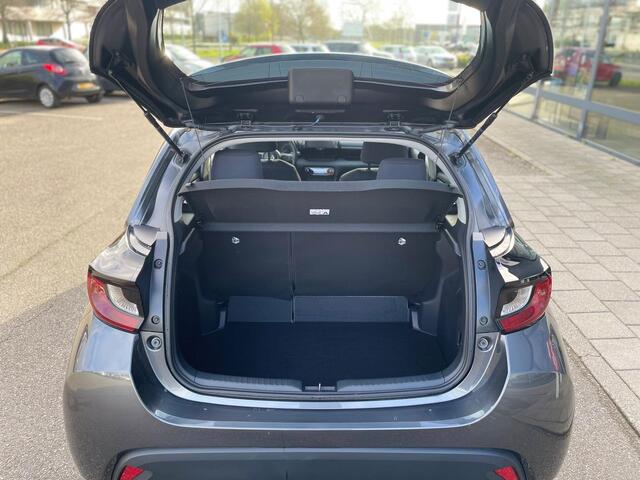 Mazda 2 Hybrid 1.5 Centre-line