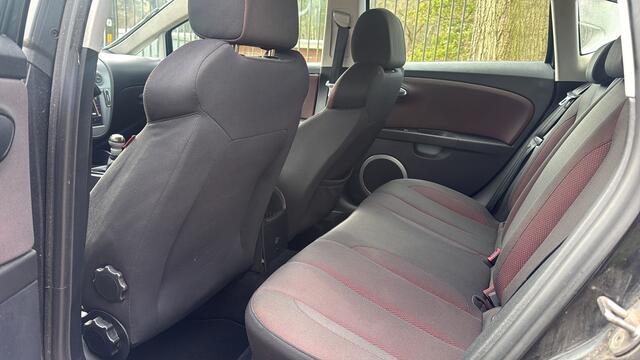 Seat Leon 2.0 TFSI Sport-up 240PK+ XENON/PDC/CRUISE