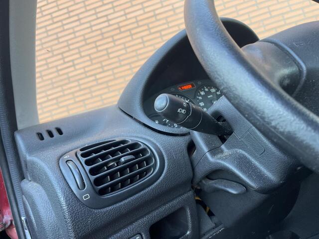 Peugeot 206 1.4 X-line 148DKM | NAP | AUTOMAAT | AIRCO | APK